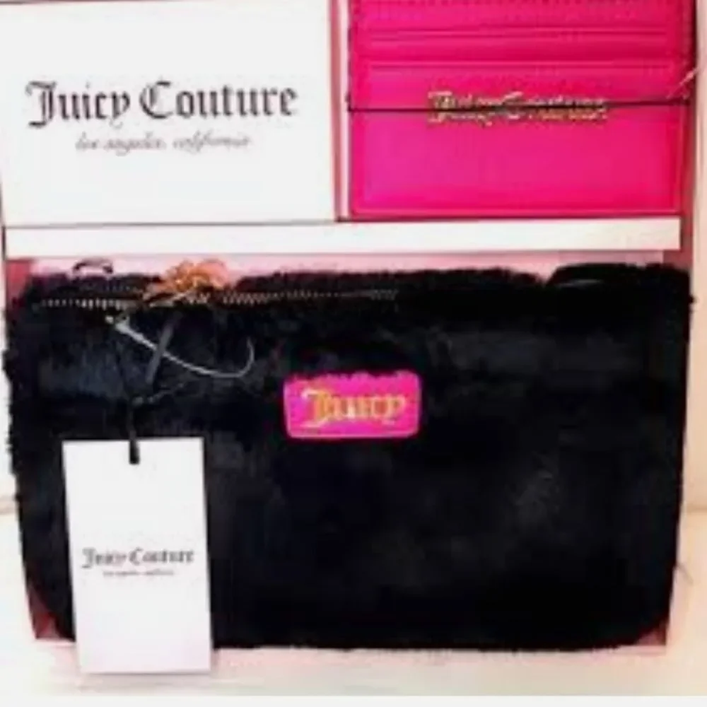 Juicy Couture Faux‎ Fur Wristlet & Keychain Wallet